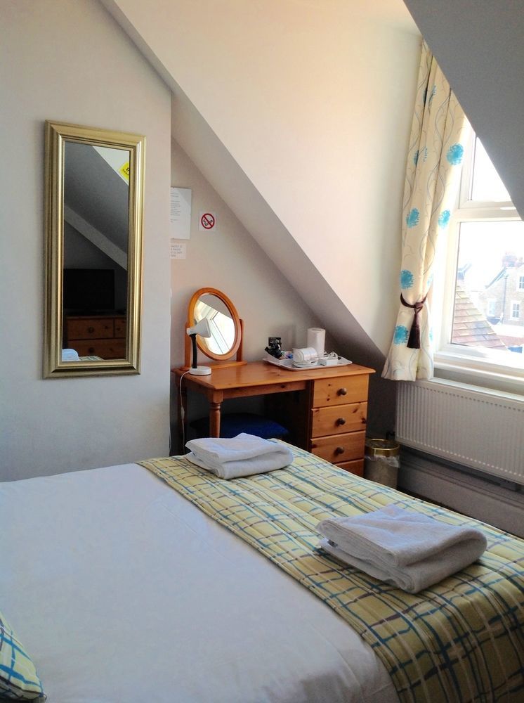 By The Sea Bed And Breakfast Eastbourne Luaran gambar
