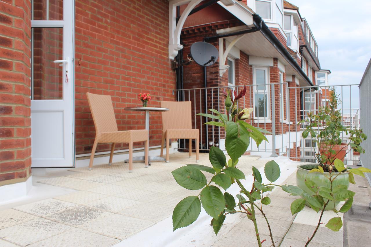 By The Sea Bed And Breakfast Eastbourne Luaran gambar