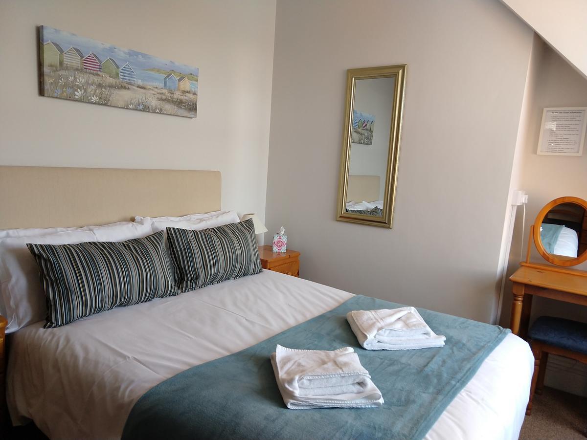 By The Sea Bed And Breakfast Eastbourne Luaran gambar