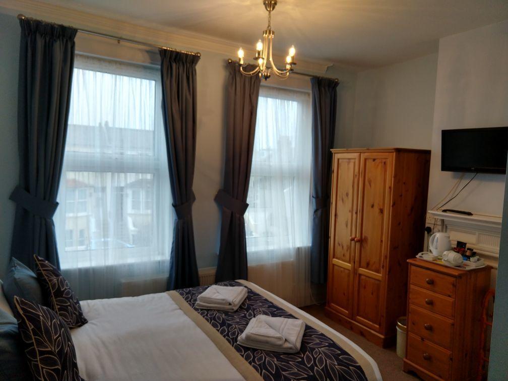 By The Sea Bed And Breakfast Eastbourne Luaran gambar