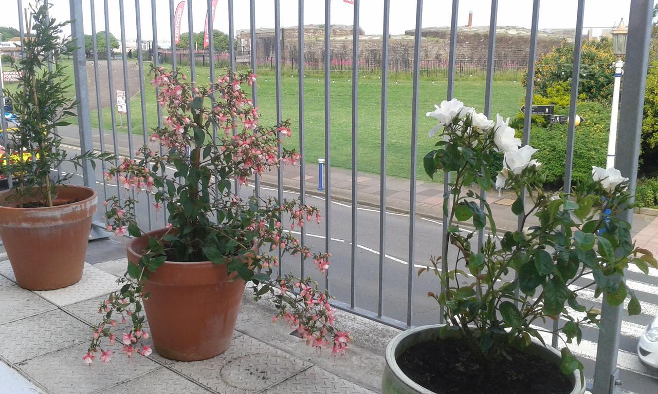 By The Sea Bed And Breakfast Eastbourne Luaran gambar