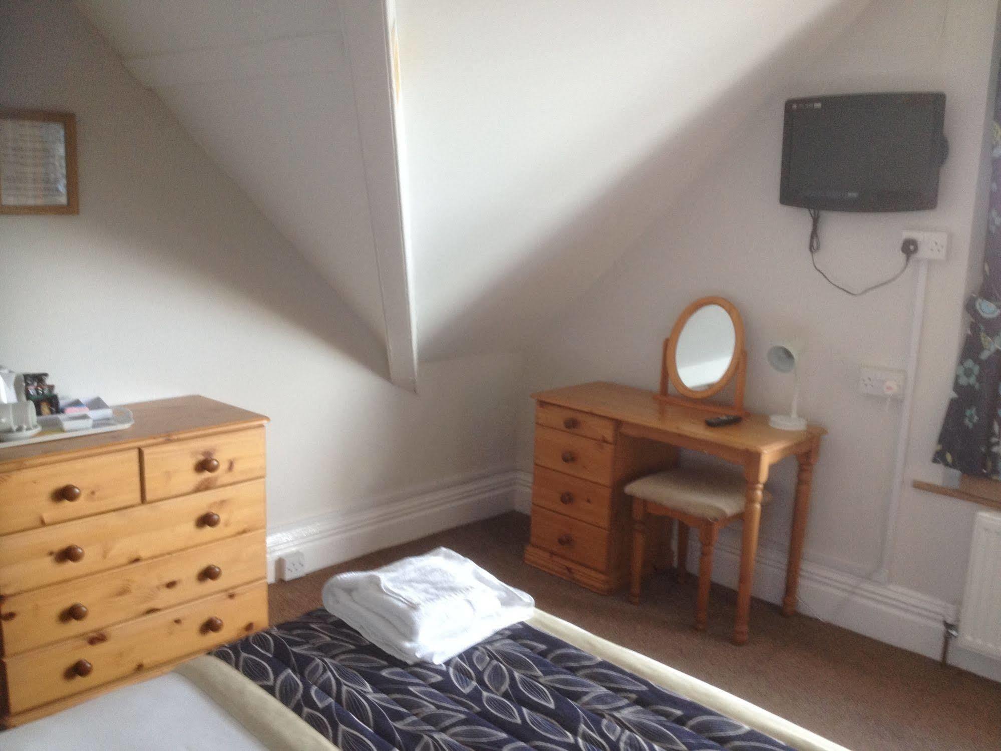 By The Sea Bed And Breakfast Eastbourne Luaran gambar